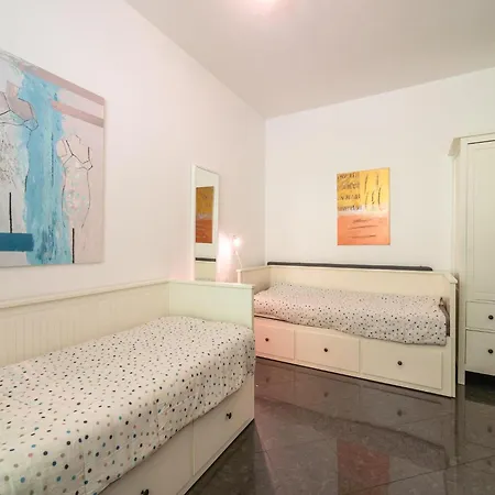 Apartment In Oggebbio With Lake Maggiore Views, Cleaning Included Apartamento *