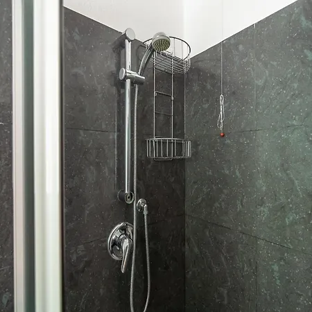 Apartment In Oggebbio With Lake Maggiore Views, Cleaning Included 아파트 오게비오